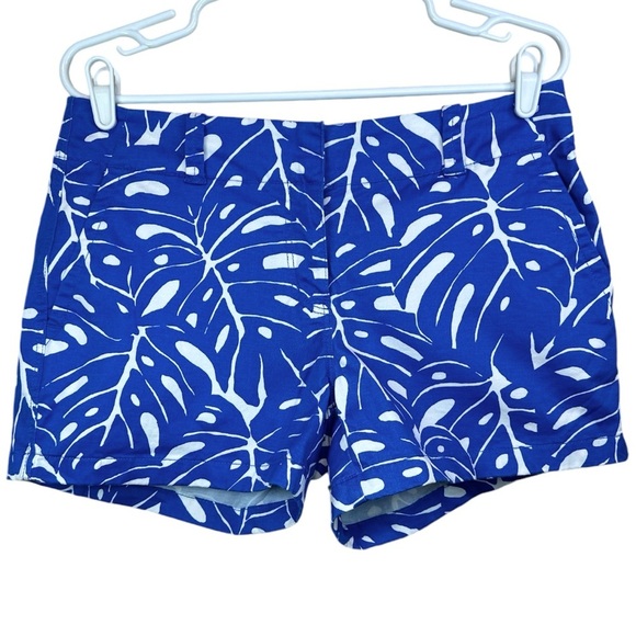 Vineyard Vines Pants - Vineyard Vines Mid Rise Palm Print Flat Front Shorts, Blue, White, Size 8